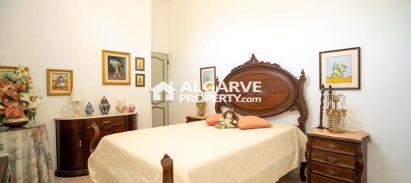 4 Schlafzimmer Villa in Quarteira, Portugal, Nr. 338003 31