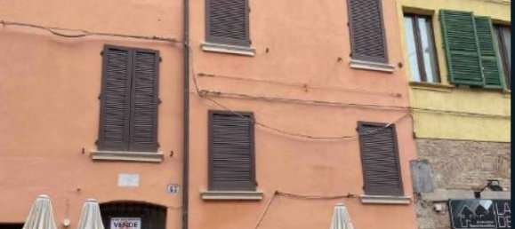 2 bedrooms Apartment in Ferrara, Italy No. 25133 2