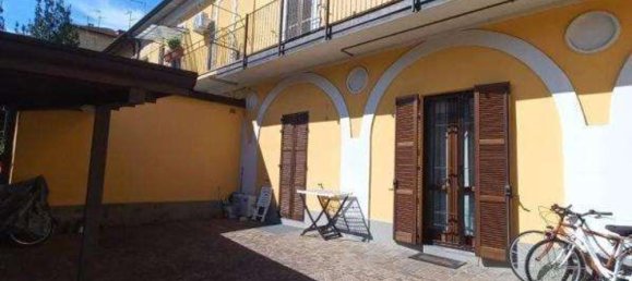 Квартира с 4 комнатами в Чернуско суль Навильо, Италия № 223083 13