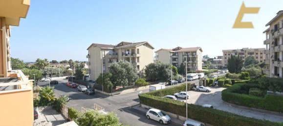 3-salle Appartement à Quartu Sant'Elena, Italy No. 285140 8