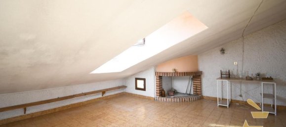 3-salle Appartement à Quartu Sant'Elena, Italy No. 285140 34