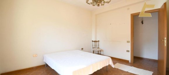 3-salle Appartement à Quartu Sant'Elena, Italy No. 285140 26