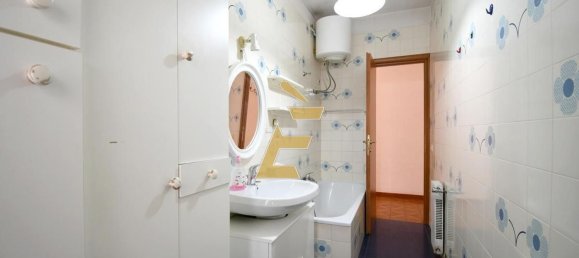 3-salle Appartement à Quartu Sant'Elena, Italy No. 285140 22
