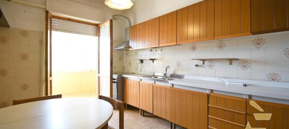 3-salle Appartement à Quartu Sant'Elena, Italy No. 285140 13