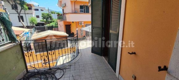 Apartamento de 3 divisões em Guidonia Montecelio, Italy N.º 338290 2