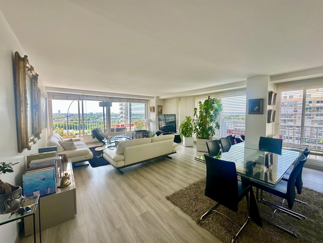 2 Schlafzimmer Wohnung in La Courneuve, France, Nr. 360756