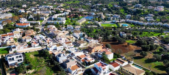 Casa de 4 dormitorios en Alvor, Portugal No. 128049 50