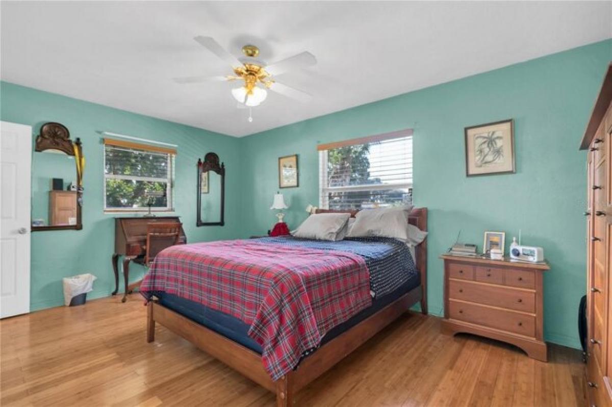 3 bedrooms House in Saint Petersburg, USA No. 386108