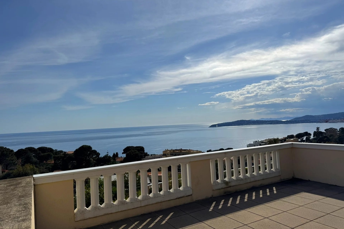 Duplex de 3 divisões em Cap-d'Ail, France N.º 295946