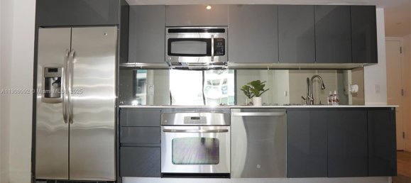 2 Schlafzimmer Gewerbliche Immobilien in Miami, USA, Nr. 615835 19