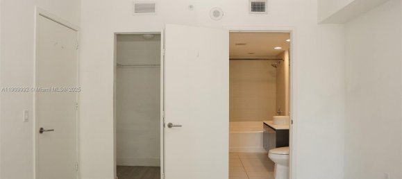 2 Schlafzimmer Gewerbliche Immobilien in Miami, USA, Nr. 615835 6
