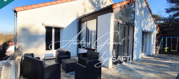 Casa de 5 dormitorios en Charente, France No. 339601 2