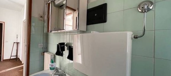 Квартира с 5 комнатами в Ведано Олона, Италия № 137721 33