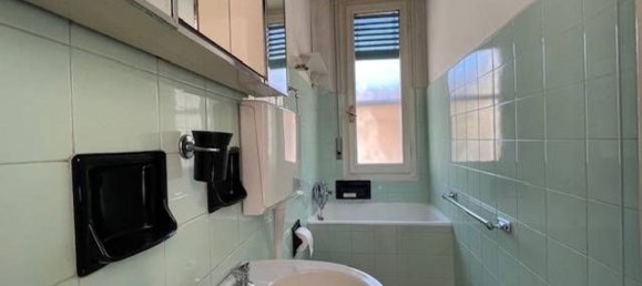 Квартира с 5 комнатами в Ведано Олона, Италия № 137721 22