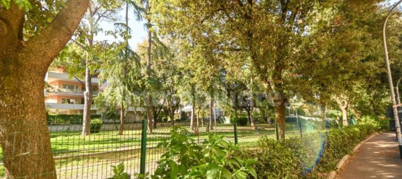 Apartamento de 2 dormitorios en Rome, Italy No. 12657 55