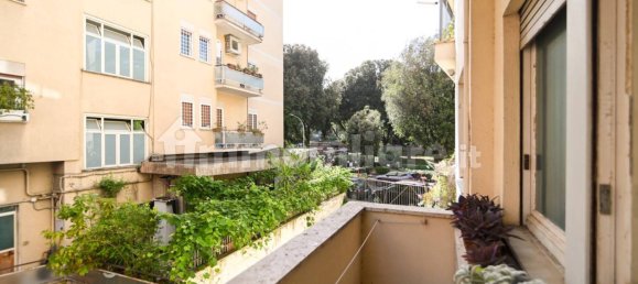 Apartamento de 2 dormitorios en Rome, Italy No. 12657 38