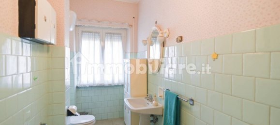 Apartamento de 2 dormitorios en Rome, Italy No. 12657 56