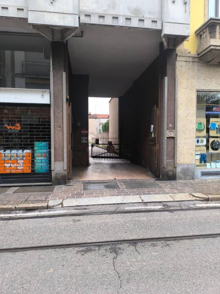 15m² Garage in Desio, Italy No. 134540