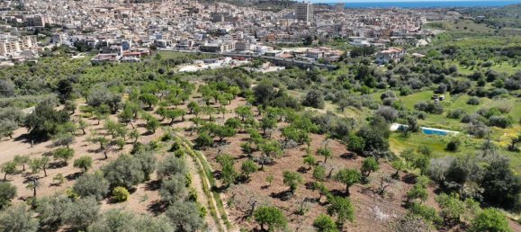 19857m² Land in Noto, Italy No. 229356 3