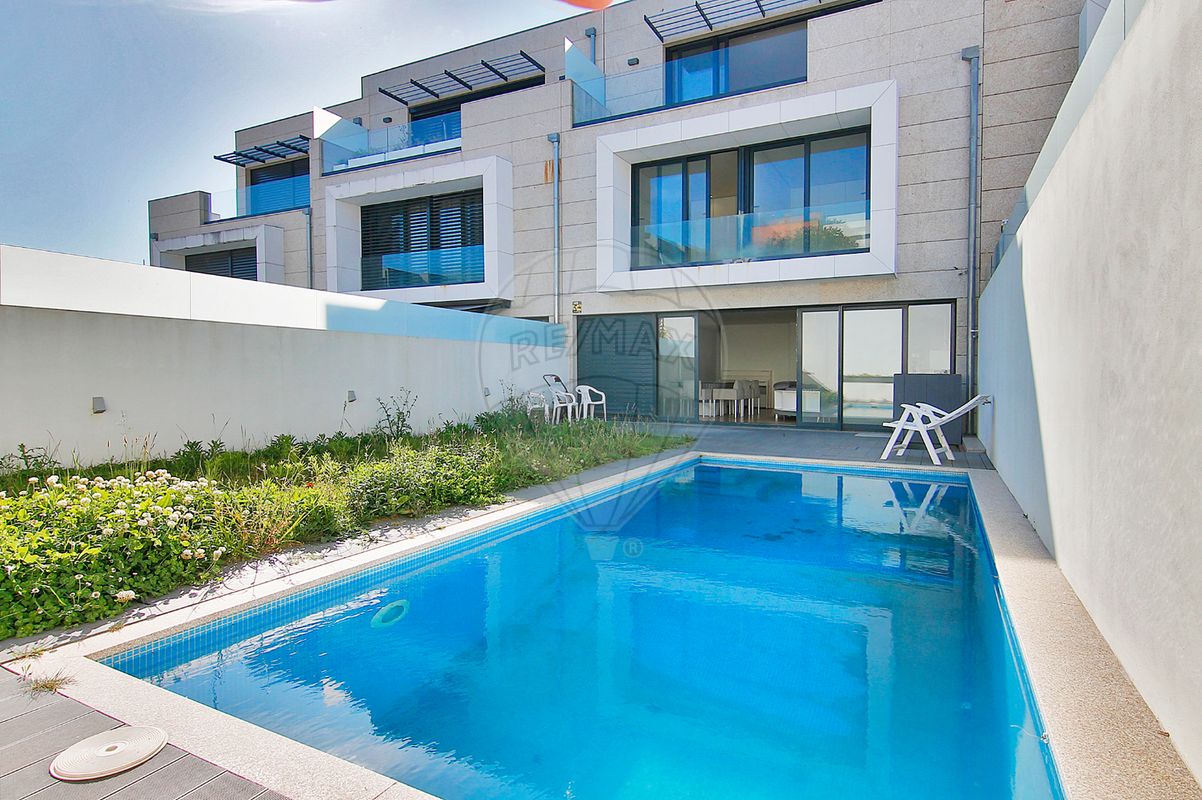 5 غرف نوم فيلا في Porto, Portugal رقم 22141