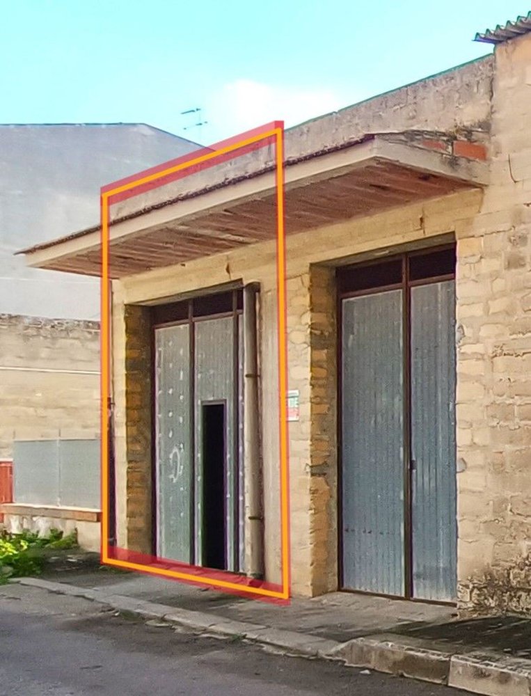  Garage in Comiso, Italy No. 80025