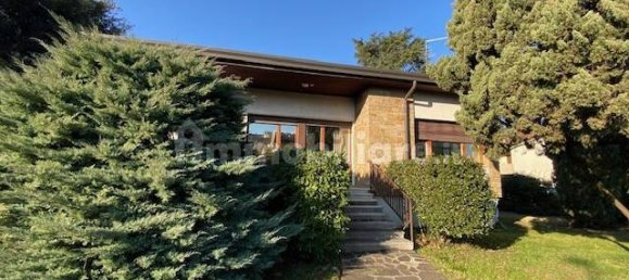 Вилла с 4 спальнями в Верона, Италия № 119191 3