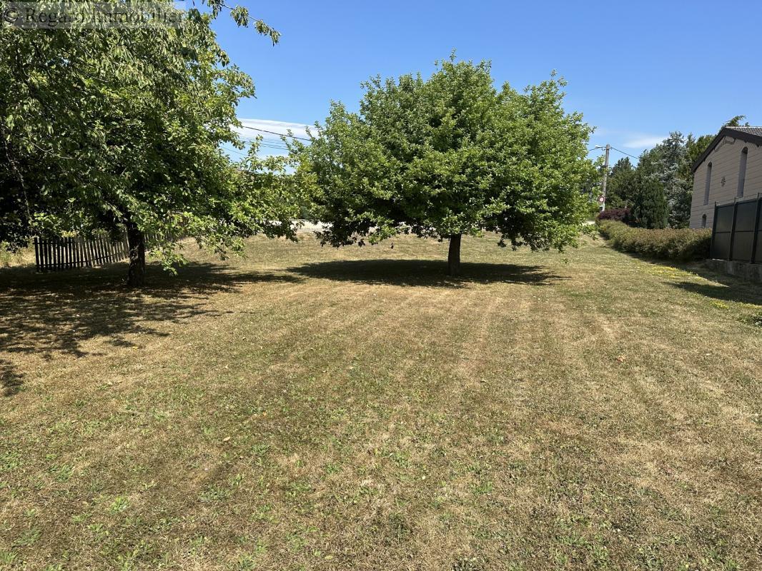  Land in Seingbouse, France No. 245006