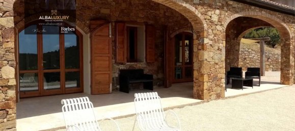 6 bedrooms Villa in Portoferraio, Italy No. 518 4