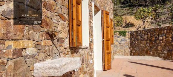 6 bedrooms Villa in Portoferraio, Italy No. 518 11