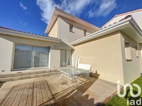 3 Schlafzimmer Villa in Bompas, France, Nr. 296832