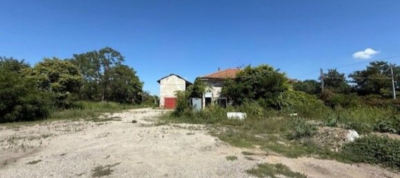 5 rooms House in Trecate, Italy No. 285163 8