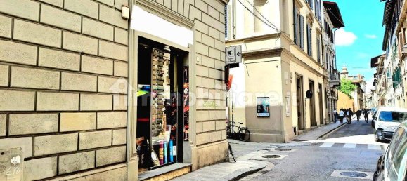 2 rooms Commercial property in Florence, Italy No. 210111 36