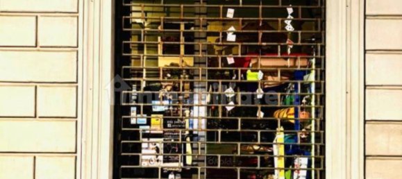 2 rooms Commercial property in Florence, Italy No. 210111 3