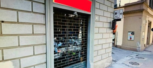 2 rooms Commercial property in Florence, Italy No. 210111 2