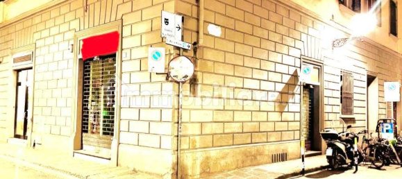 2 rooms Commercial property in Florence, Italy No. 210111 23