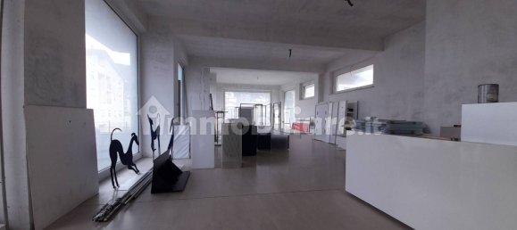 1-Zimmer Gewerbliche Immobilie in L'Aquila, Italy, Nr. 136445 20