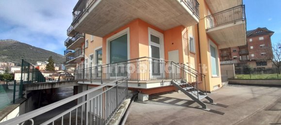 1-Zimmer Gewerbliche Immobilie in L'Aquila, Italy, Nr. 136445 2