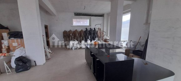 1-Zimmer Gewerbliche Immobilie in L'Aquila, Italy, Nr. 136445 35