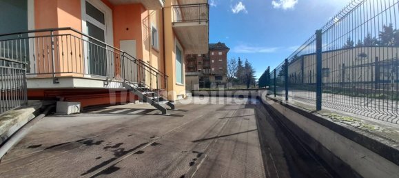 1-Zimmer Gewerbliche Immobilie in L'Aquila, Italy, Nr. 136445 3