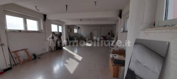 1-Zimmer Gewerbliche Immobilie in L'Aquila, Italy, Nr. 136445 8