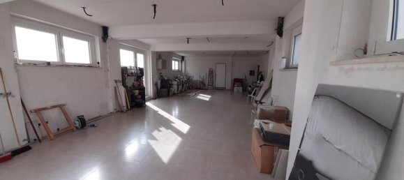 1-Zimmer Gewerbliche Immobilie in L'Aquila, Italy, Nr. 136445 9