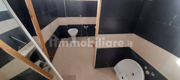 1-Zimmer Gewerbliche Immobilie in L'Aquila, Italy, Nr. 136445 27