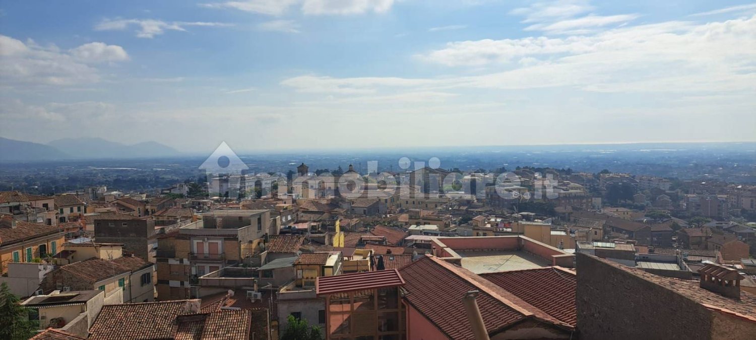 Apartamento de 2 dormitorios en Velletri, Italy No. 46872
