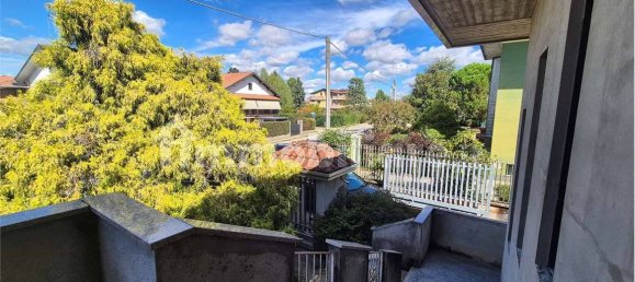 2 bedrooms House in Cardano al Campo, Italy No. 351643 28