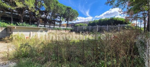 2 bedrooms House in Cardano al Campo, Italy No. 351643 5