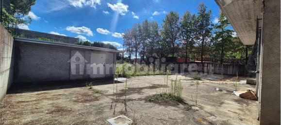 2 bedrooms House in Cardano al Campo, Italy No. 351643 4