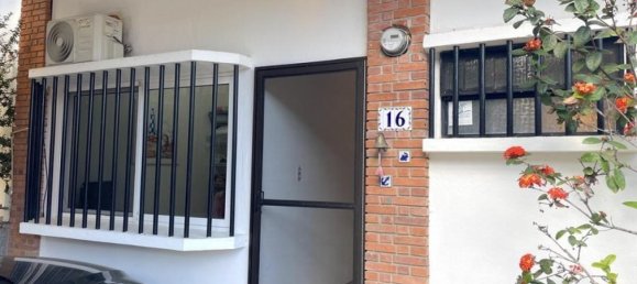 Дом с 3 спальнями в Гарабито, Коста-Рика № 1058 4