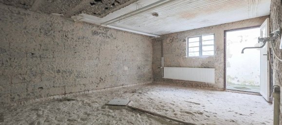 3-salle Terrain à Mulheim an der Ruhr, Germany No. 32993 50