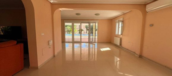 6 bedrooms House in Torrevieja, Spain No. 183690 9