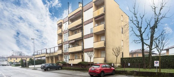 3 rooms Apartment in Vimercate, Italy No. 228147 64